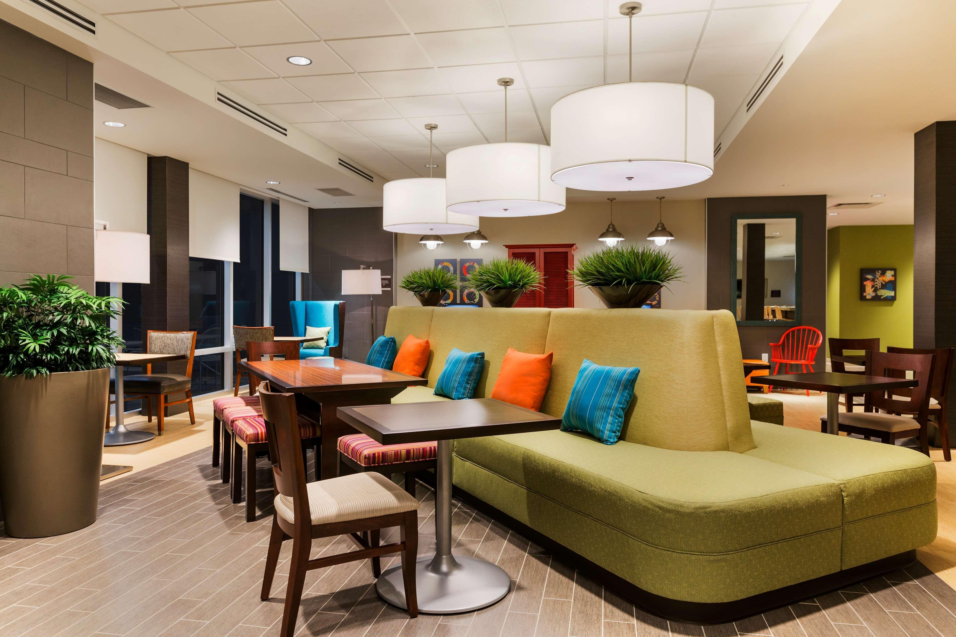 Home2 Suites By Hilton West Edmonton Extérieur photo