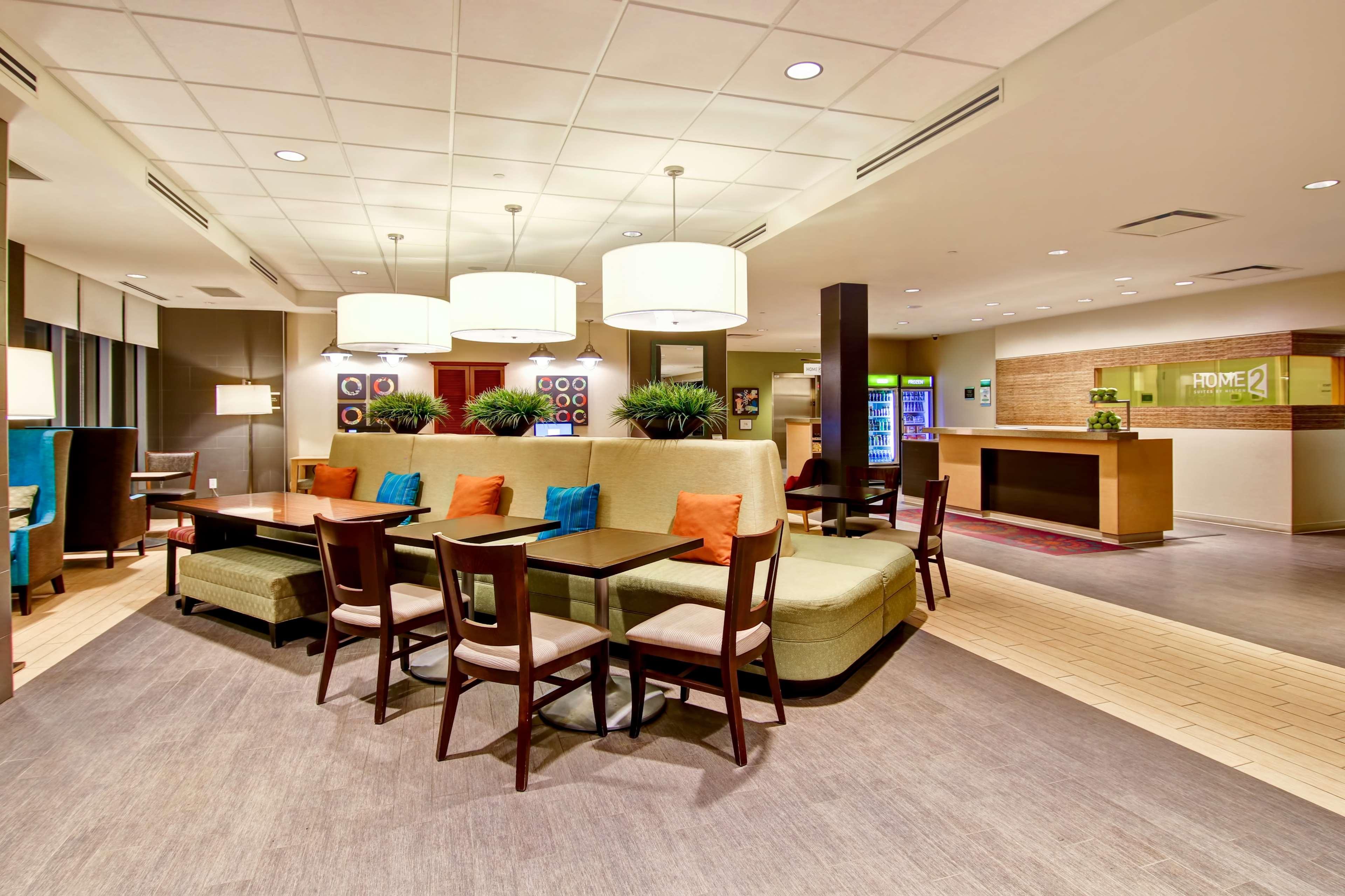 Home2 Suites By Hilton West Edmonton Extérieur photo