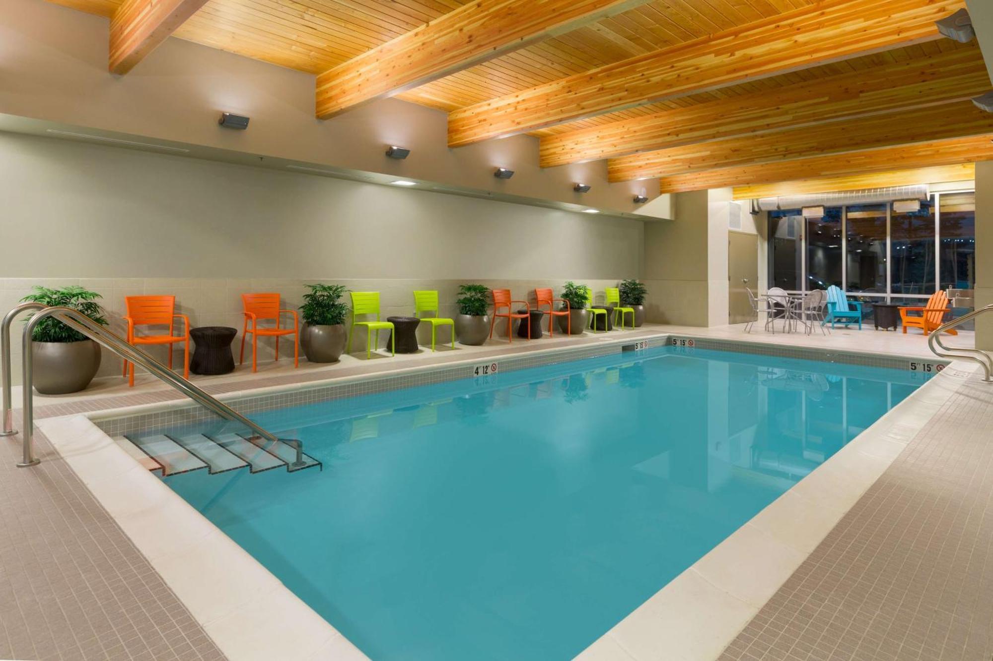 Home2 Suites By Hilton West Edmonton Extérieur photo